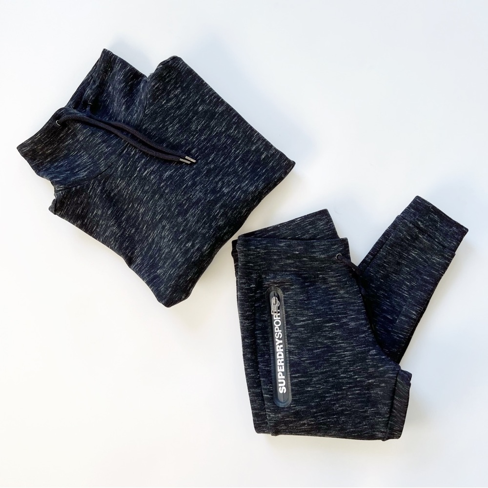 SUPERDRY Sweatshirt & Joggers Set